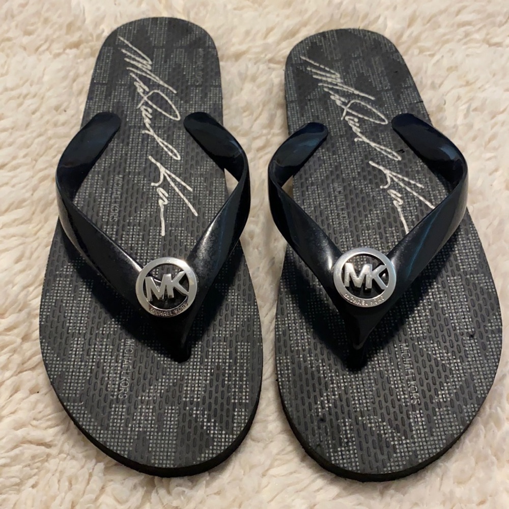 Michael Kors Flip Flops Sandals Size 7